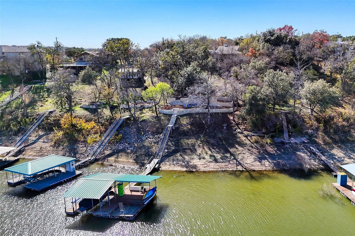 25400 Cove Dr - front exterior - Luxury home in Point Pedernales, Spicewood, TX