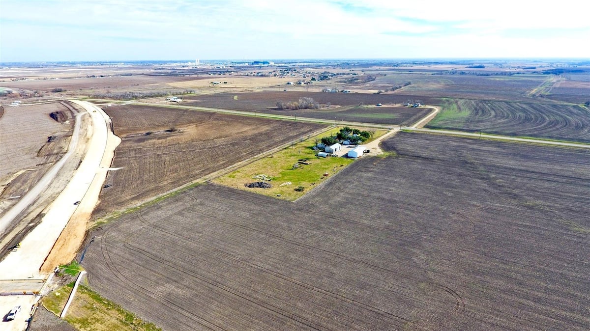 View 2550 Fm 3349 in Hutto ETJ 2550 Fm 3349 - aerial view with 2550 Fm 3349 in Taylor - Luxury lot in Hutto ETJ, Taylor, TX