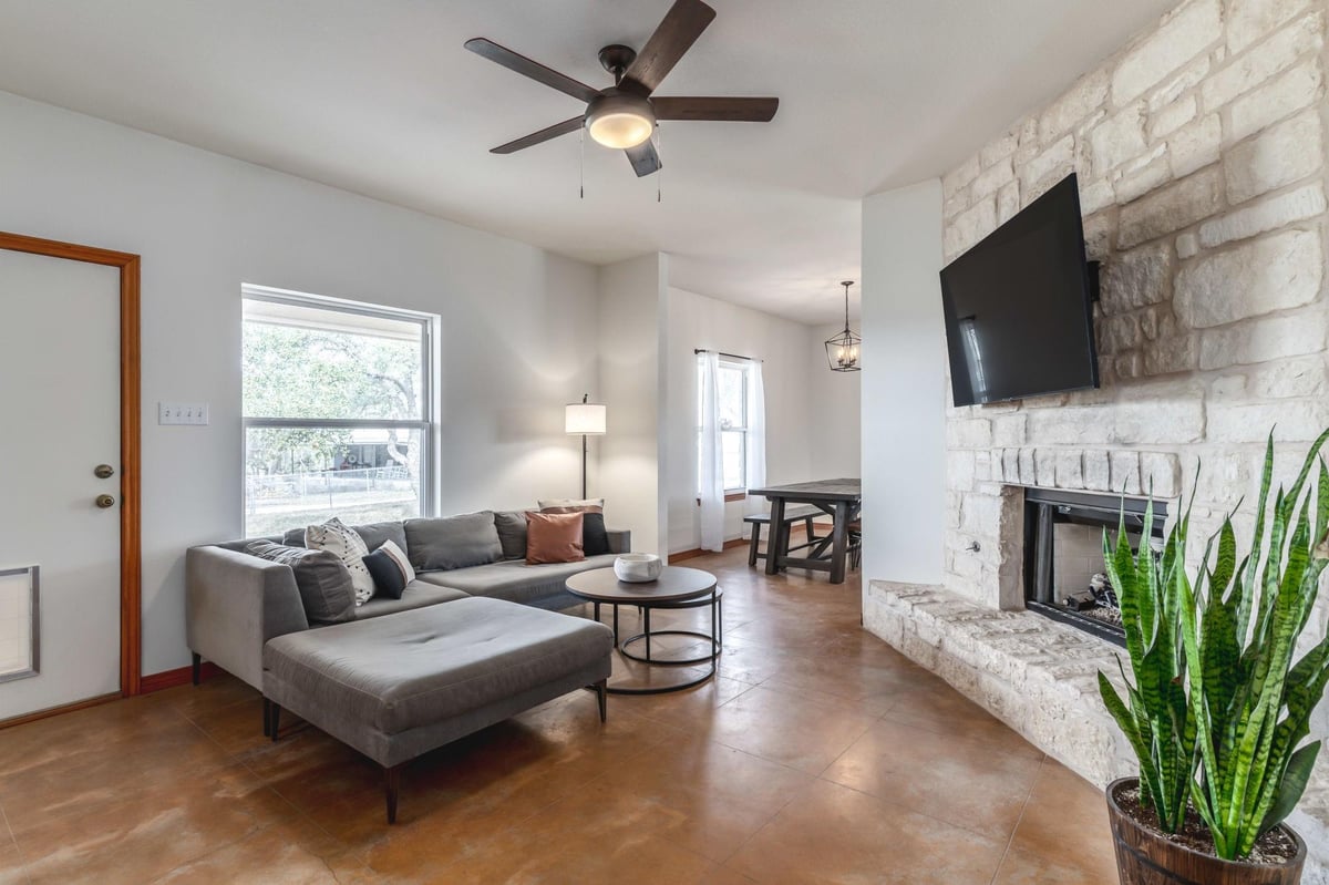 Primary bedroom at 2551 Spring Valley Dr - 2 bed 1 bath home