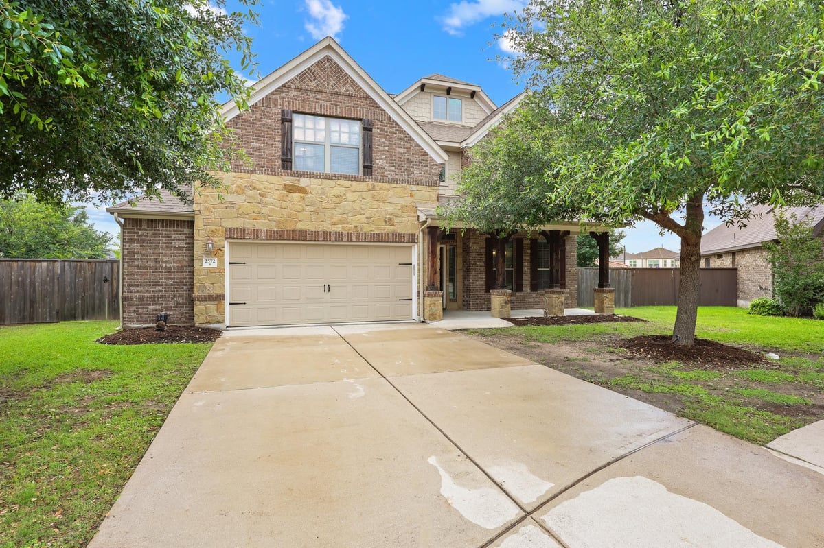 View 2572 Santa Barbara LOOP in Paloma Lake Sec 1A 2572 Santa Barbara LOOP - front exterior - Luxury home in Paloma Lake Sec 1A, Round Rock, TX
