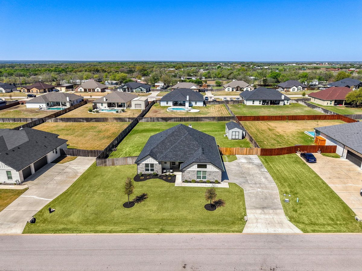 Primary bedroom at 259 Sand Flat Ln - 4 bed 2 bath home