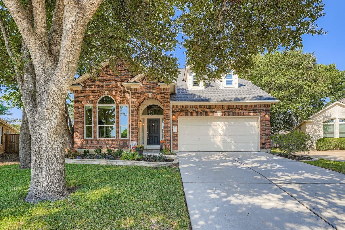View 2600 Winding Brook DR in Southland Oaks Sec 04 Ph A 2600 Winding Brook DR - property photo 1 - Luxury home in Southland Oaks Sec 04 Ph A, Austin, TX