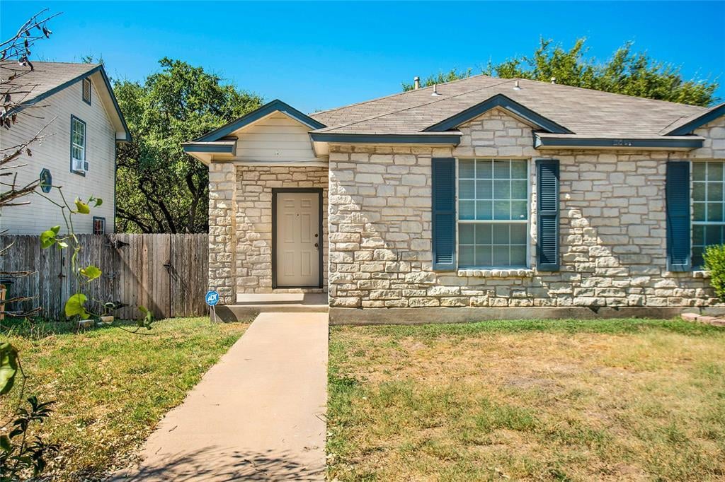 View 2601 Riddle RD Unit #A in Tanglewood Forest Sec 08 2601 Riddle RD Unit #A - property photo 1 - Luxury home in Tanglewood Forest Sec 08, Austin, TX