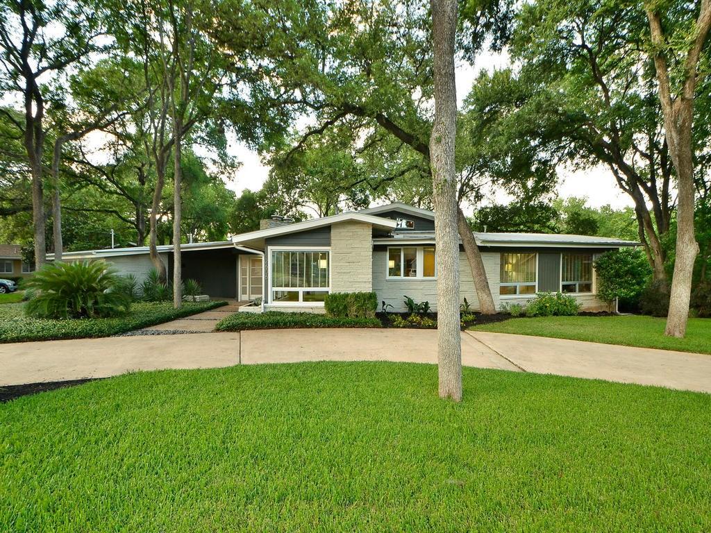 View 2606 Hancock Dr in Turnabout Terrace 2606 Hancock Dr - front exterior - Luxury home in Turnabout Terrace, Austin, TX