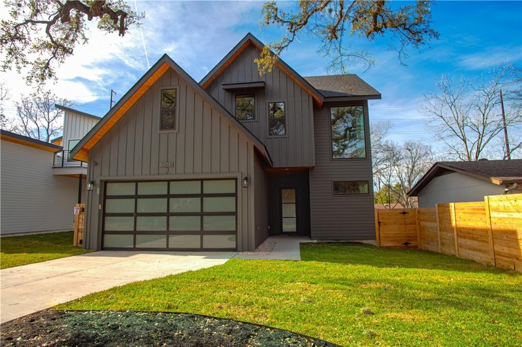 View 2606 S 4th ST Unit #1 in tbd 2606 S 4th ST Unit #1 - front exterior - Luxury home in tbd, Austin, TX