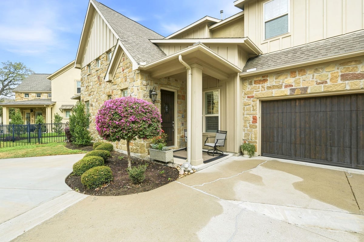 Living area at 2608 Barbera Pass Unit #90 - 3 bed 2 bath home