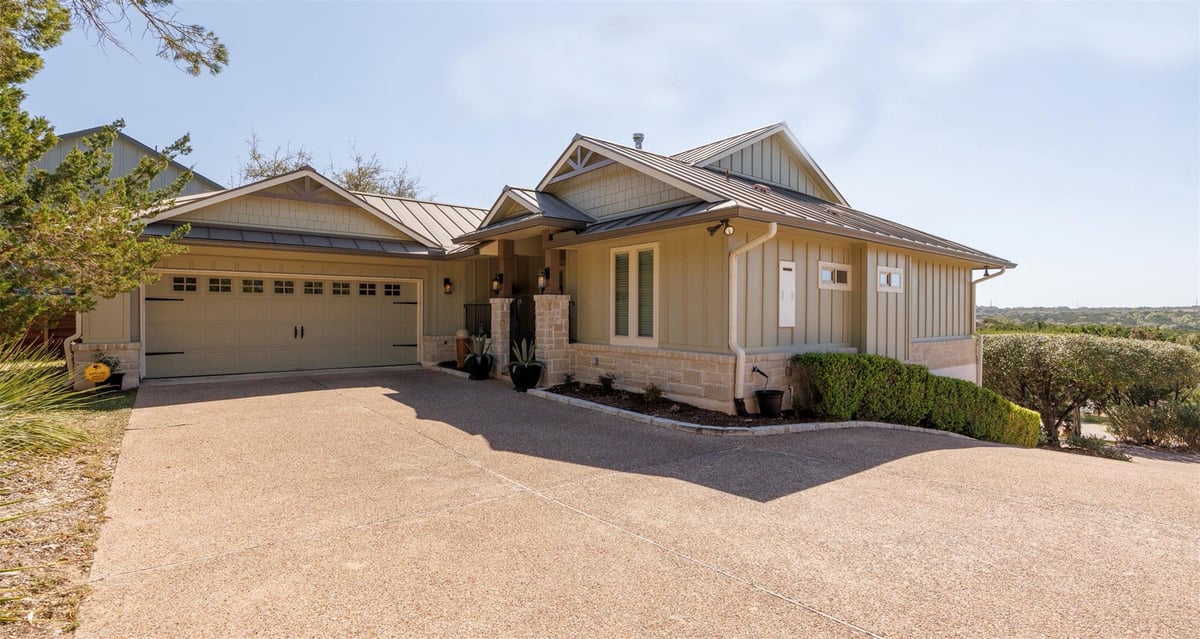View 261 Barber Dr in Paradise Hills Sec 3 261 Barber Dr - front exterior - Luxury home in Paradise Hills Sec 3, Wimberley, TX