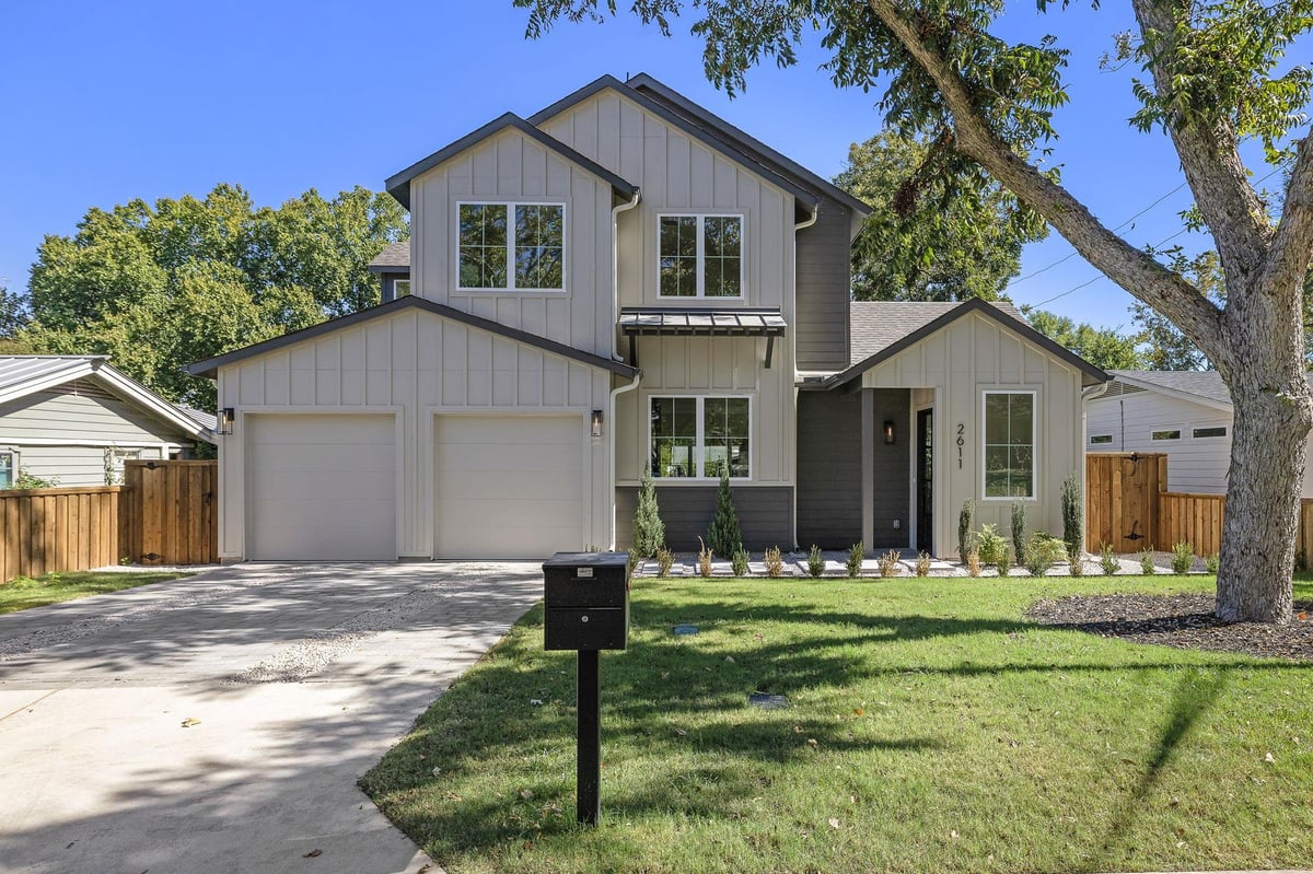 View 2611 Sherwood Ln in Sherwood Oaks Sec 06 2611 Sherwood Ln - front exterior - Luxury home in Sherwood Oaks Sec 06, Austin, TX