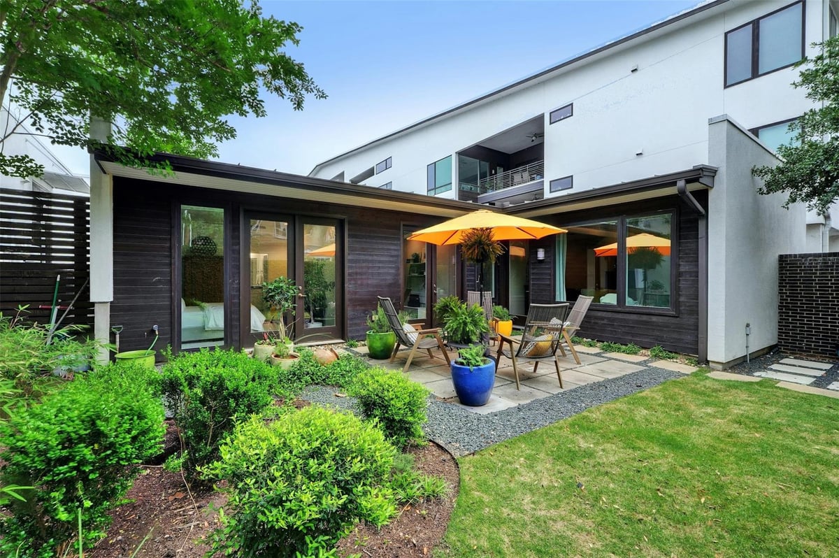 View 2612 W 12th ST Unit #5 in 12th Street Court Condo 2612 W 12th ST Unit #5 - property photo 1 - Luxury home in 12th Street Court Condo, Austin, TX