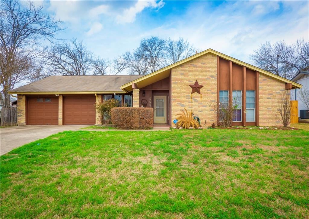 View 2614 McGregor Dr in Village Sec 04 2614 McGregor Dr - front exterior - Luxury home in Village Sec 04, Austin, TX