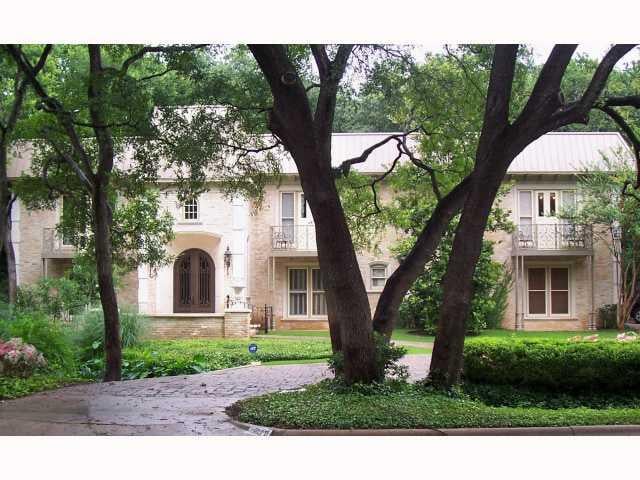 View 2621 Pecos St in Tarrytown 2621 Pecos St - property photo 1 - Luxury home in Tarrytown, Austin, TX