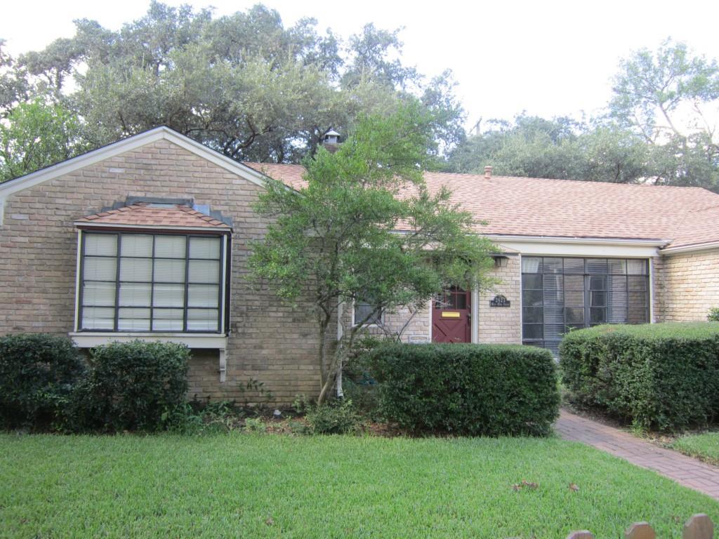 View 2623 W 45th St in Shoal Village Sec 03 2623 W 45th St - property photo 1 - Luxury home in Shoal Village Sec 03, Austin, TX