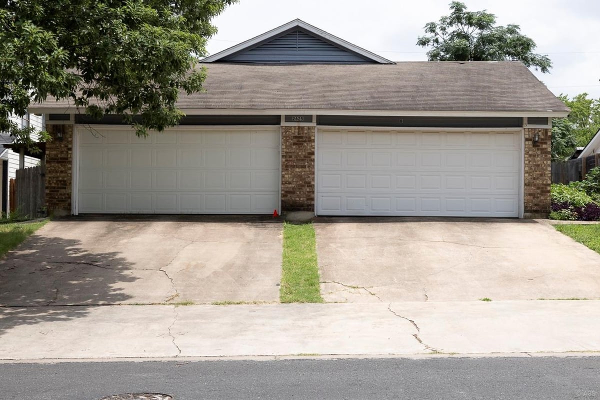 View 2625 Gwendolyn LN in Austin 2625 Gwendolyn LN, photo 1, Austin, Austin, TX