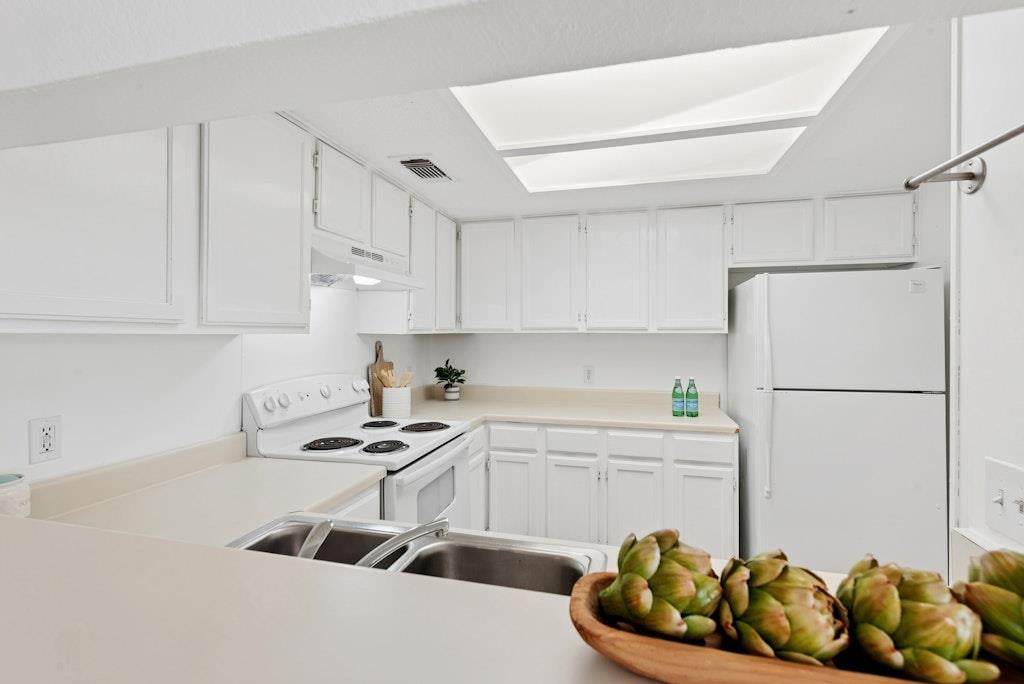Primary bedroom at 2637 Alcott Ln - TANGLEWOOD FOREST SEC 8, Austin, TX