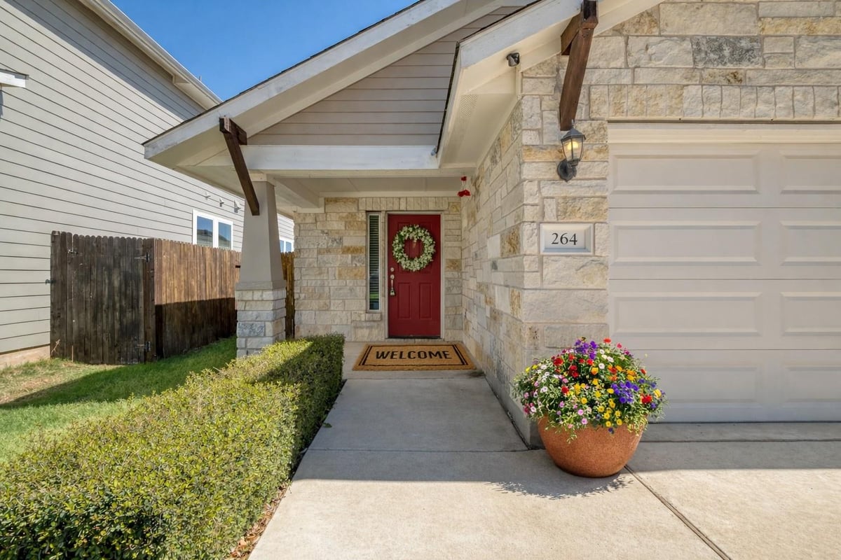 264 Gaida Loop - front exterior - Luxury home in Morningstar, Georgetown, TX