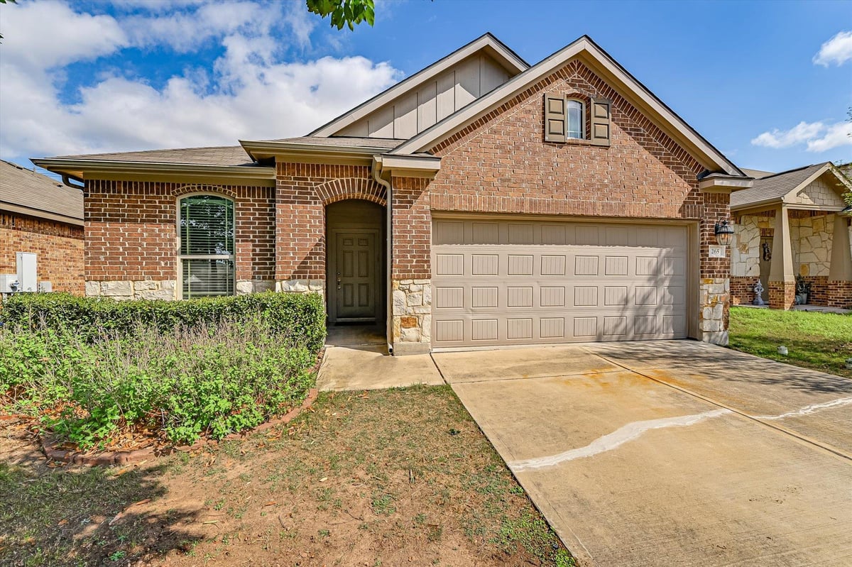 View 265 Shale Cir in Stonefield Sec Eight 265 Shale Cir - property photo 1 - Luxury home in Stonefield Sec Eight, Buda, TX