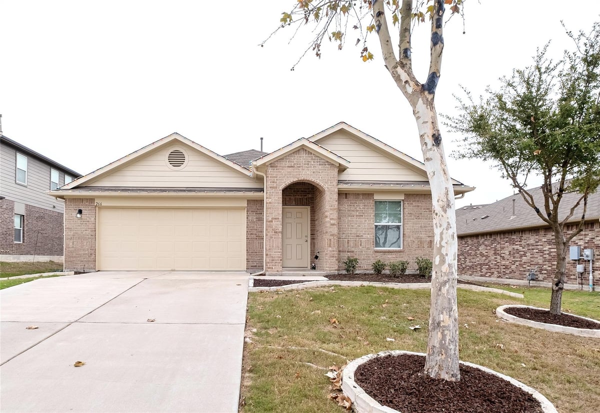View 266 Screech Owl Dr in Meadows At Kyle Ph Five 266 Screech Owl Dr - property photo 1 - Luxury home in Meadows At Kyle Ph Five, Kyle, TX