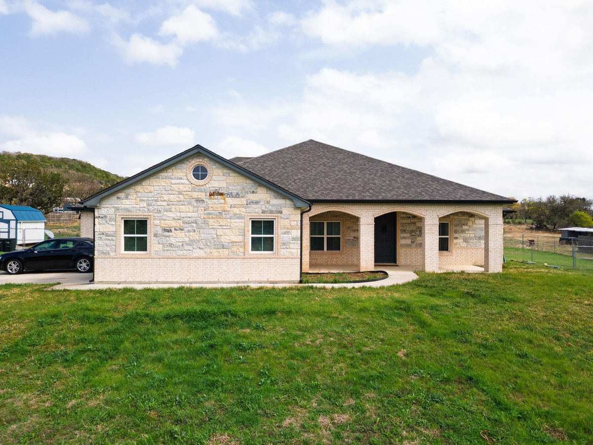 View 2662 Snow Rd in Bridgeview Estates 2662 Snow Rd - front exterior - Luxury home in Bridgeview Estates, Kempner, TX