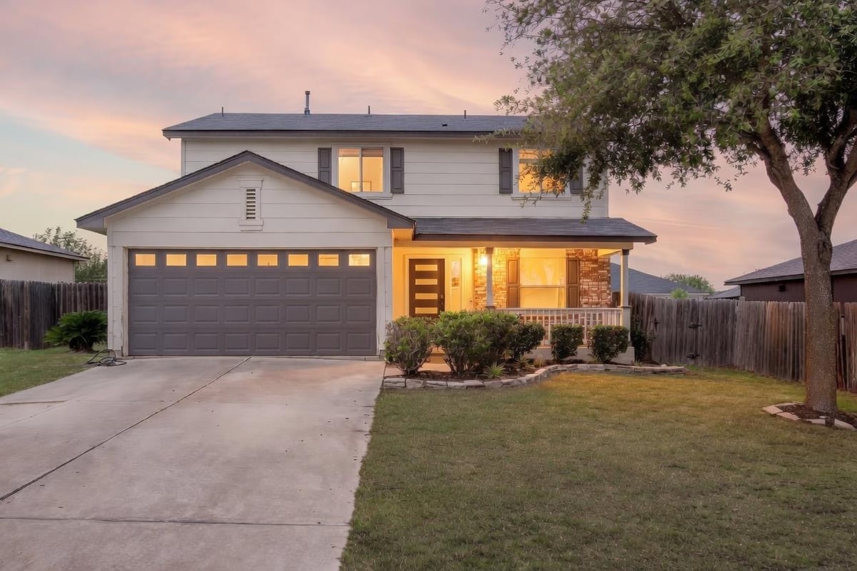 View 270 Endeavour DR in Post Oak Ph 3 270 Endeavour DR - front exterior - Luxury home in Post Oak Ph 3, Kyle, TX