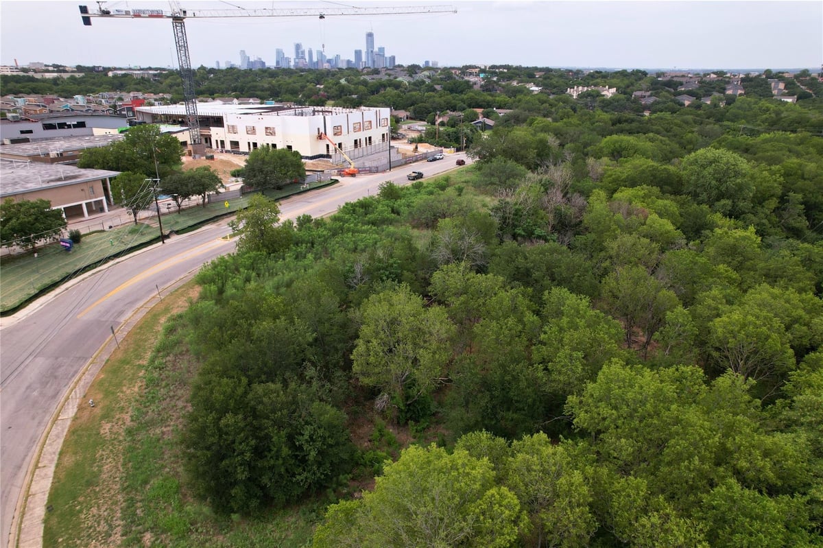 View 2700 Burleson RD in Brook Hollow Add Sec 02 2700 Burleson RD - property photo 1 - Luxury lot in Brook Hollow Add Sec 02, Austin, TX
