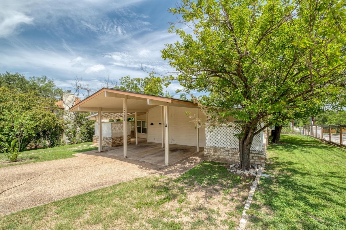 View 2700 Catalina DR Unit #A in Brook Hollow Add Sec 01 2700 Catalina DR Unit #A - property photo 1 - Luxury home in Brook Hollow Add Sec 01, Austin, TX