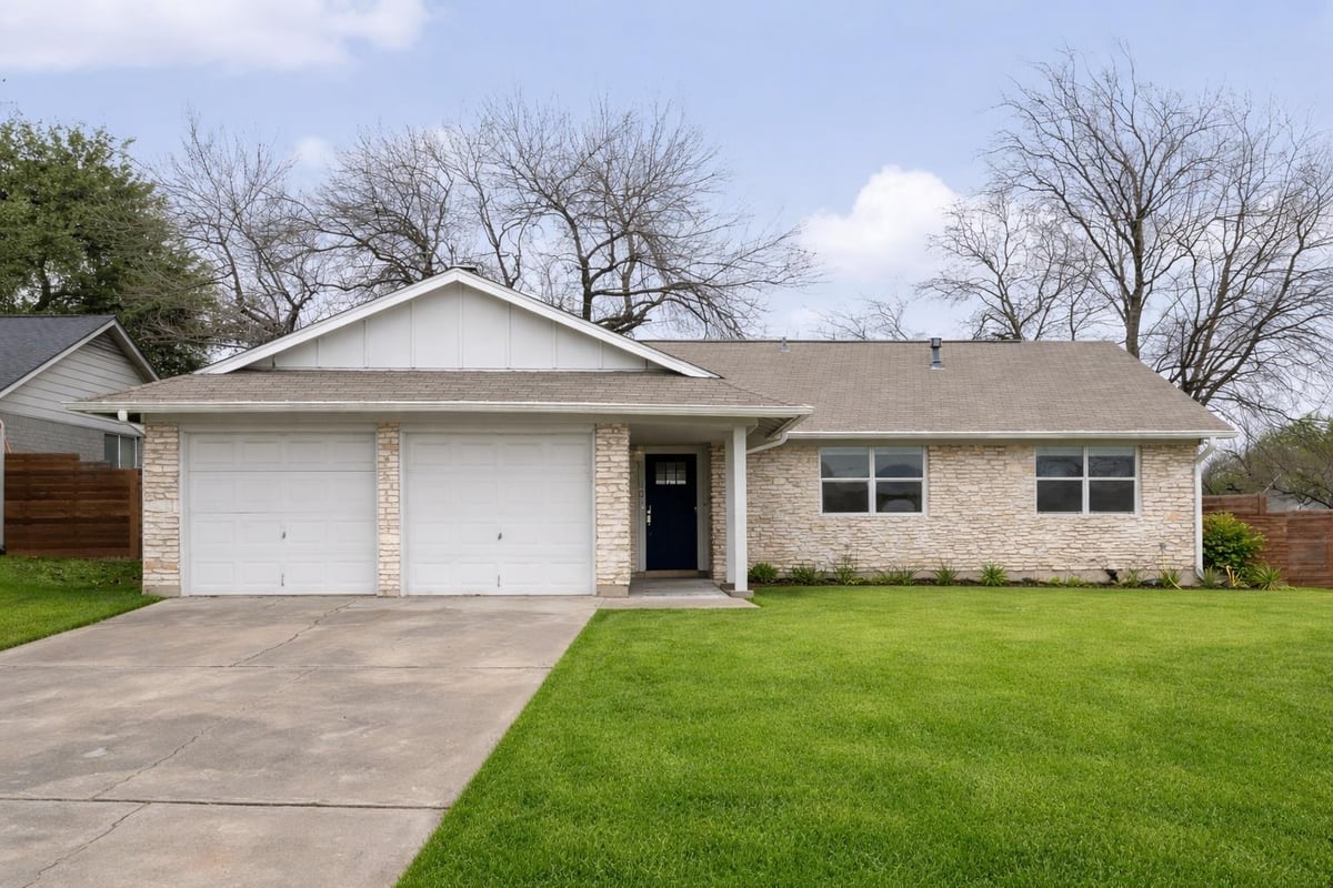 Living area at 2700 Nordham Dr - 3 bed 2 bath home
