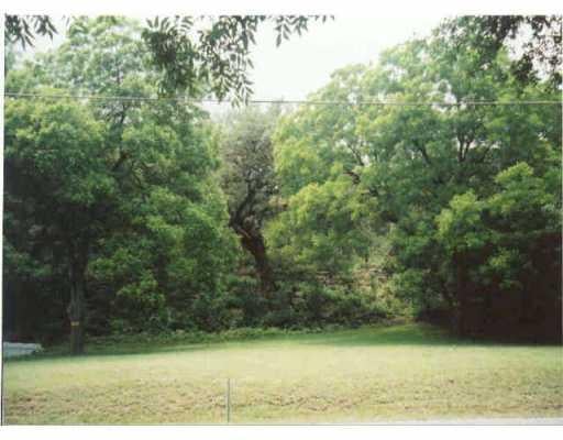 View 2702 Pearce RD in Manana West 2702 Pearce RD - property photo 1 - Luxury lot in Manana West, Austin, TX