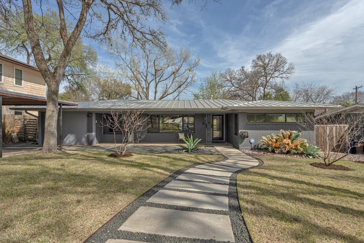 View 2703 Oak Park DR in Barton Hills Sec 02 2703 Oak Park DR - property photo 1 - Luxury home in Barton Hills Sec 02, Austin, TX