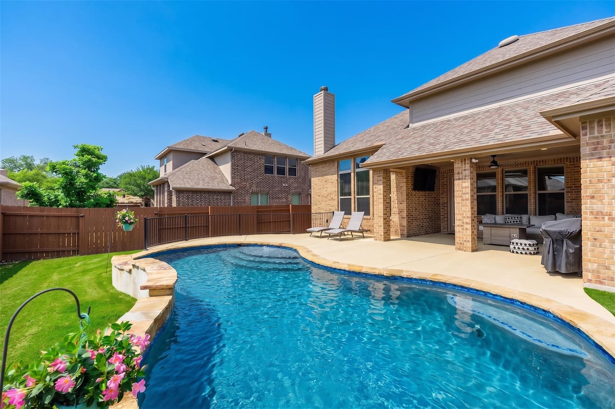 View 2705 Margarita Ct in Paloma Lake Sec 11 2705 Margarita Ct - front exterior - Luxury home in Paloma Lake Sec 11, Round Rock, TX