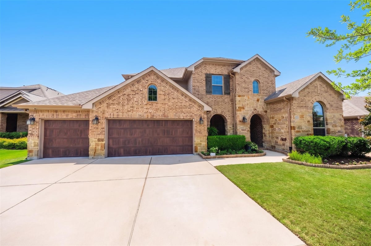 Living area at 2705 Margarita Ct - 4 bed 3 bath home