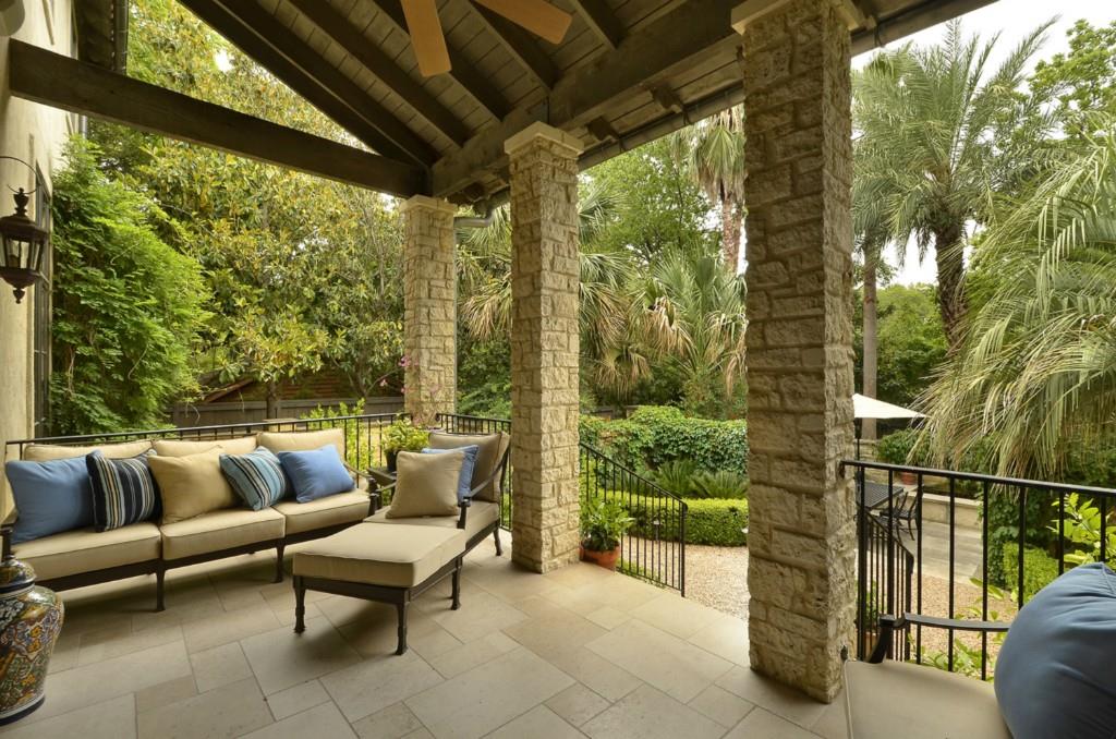View 2705 W 35th St in Tarrytown 2705 W 35th St - property photo 1 - Luxury home in Tarrytown, Austin, TX