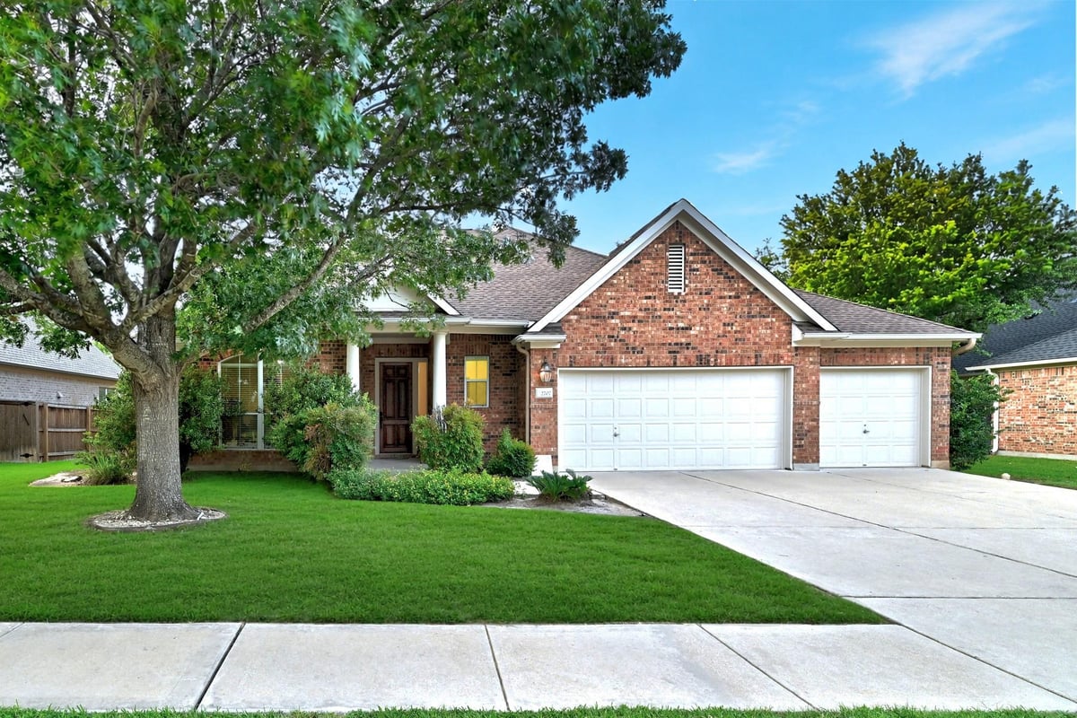 View 2707 Brindisi WAY in Bella Vista Sec 03B 2707 Brindisi WAY - front exterior - Luxury home in Bella Vista Sec 03B, Cedar Park, TX