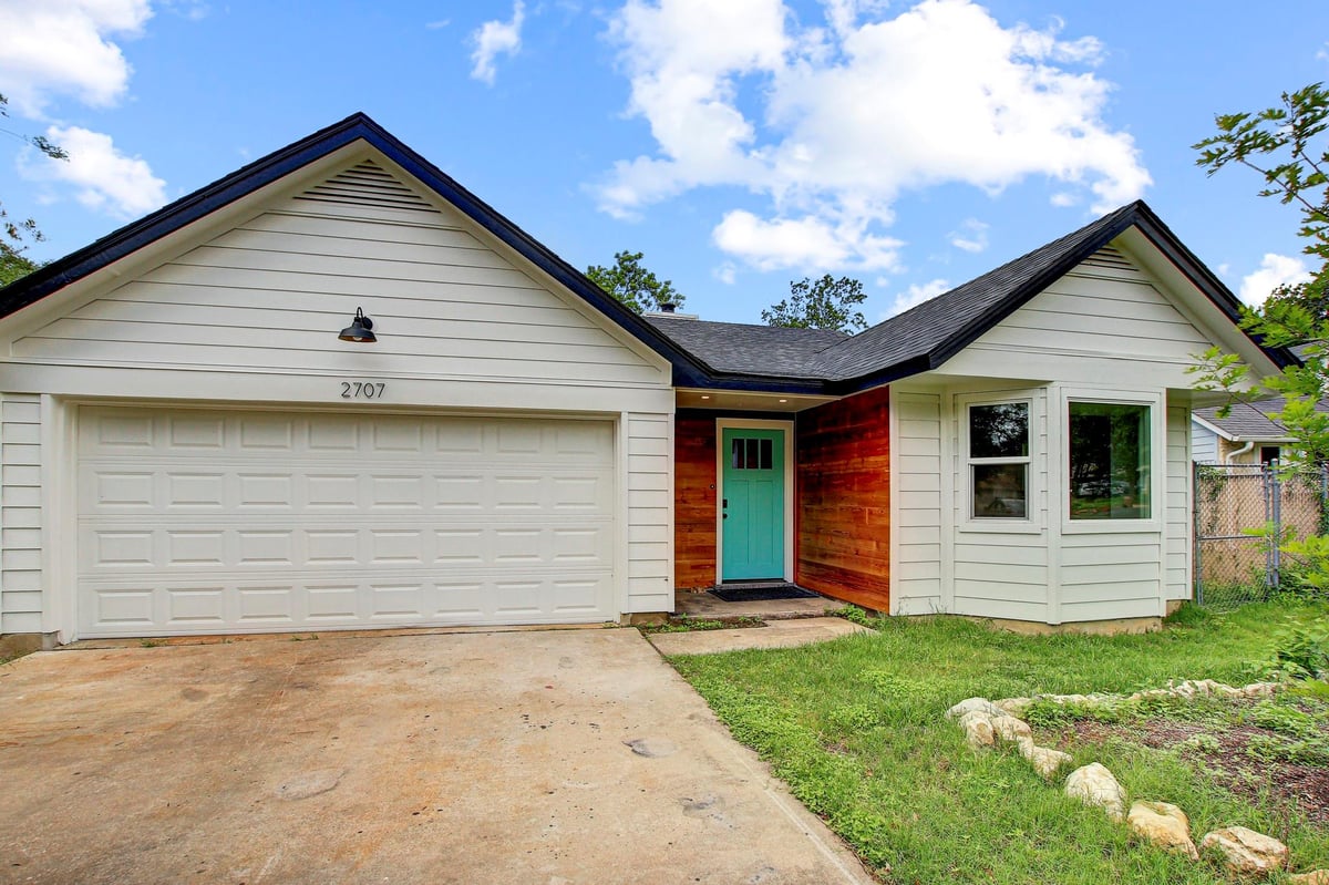 View 2707 Firecrest Dr in Pheasant Run Sec 02 2707 Firecrest Dr - front exterior - Luxury home in Pheasant Run Sec 02, Austin, TX