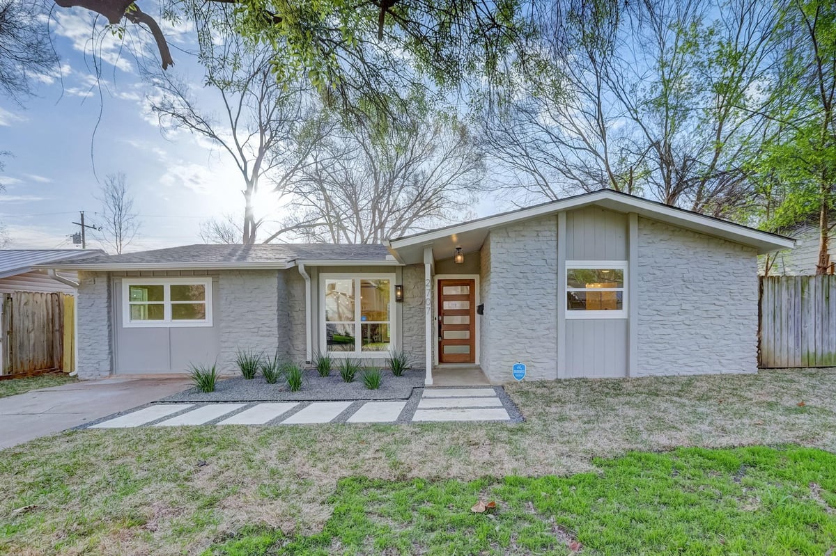 View 2707 Friar Tuck LN in Sherwood Oaks Sec 04 2707 Friar Tuck LN - front exterior - Luxury home in Sherwood Oaks Sec 04, Austin, TX