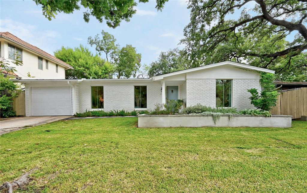 View 2708 Carlton Rd in Mont-Dale 2708 Carlton Rd - front exterior - Luxury home in Mont-Dale, Austin, TX