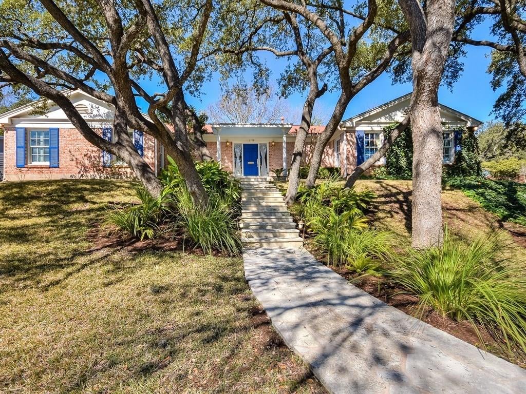 View 2708 PECOS St in Tarrytown 2708 PECOS St - property photo 1 - Luxury home in Tarrytown, Austin, TX