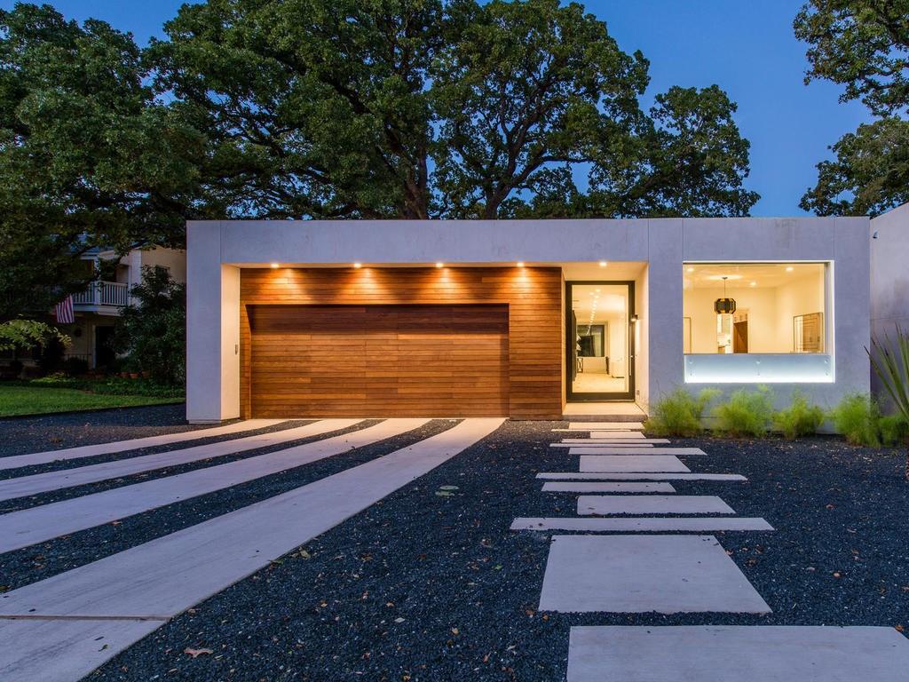 View 2708 Townes Ln in Tarrytown 2708 Townes Ln - property photo 1 - Luxury home in Tarrytown, Austin, TX