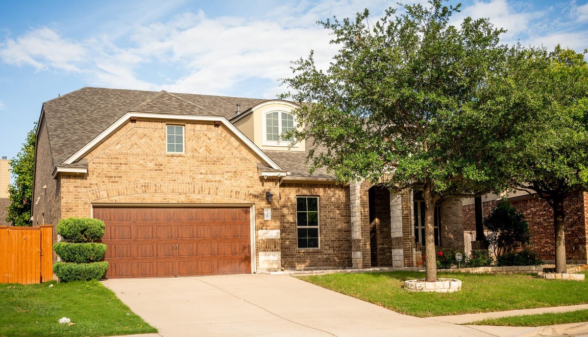 View 2709 Belicia LN in Paloma Lake Sec 10 2709 Belicia LN - front exterior - Luxury home in Paloma Lake Sec 10, Round Rock, TX