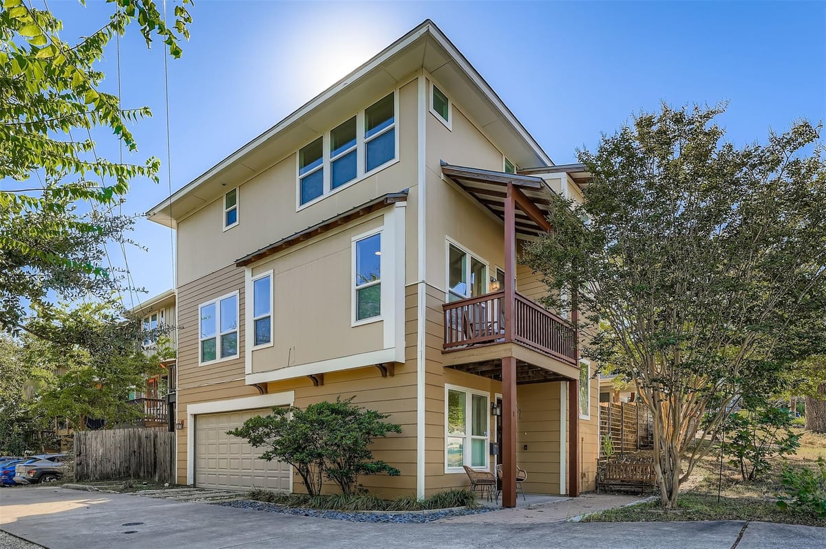View 2709 E 13th ST in East Village I Condo 2709 E 13th ST - property photo 1 - Luxury home in East Village I Condo, Austin, TX