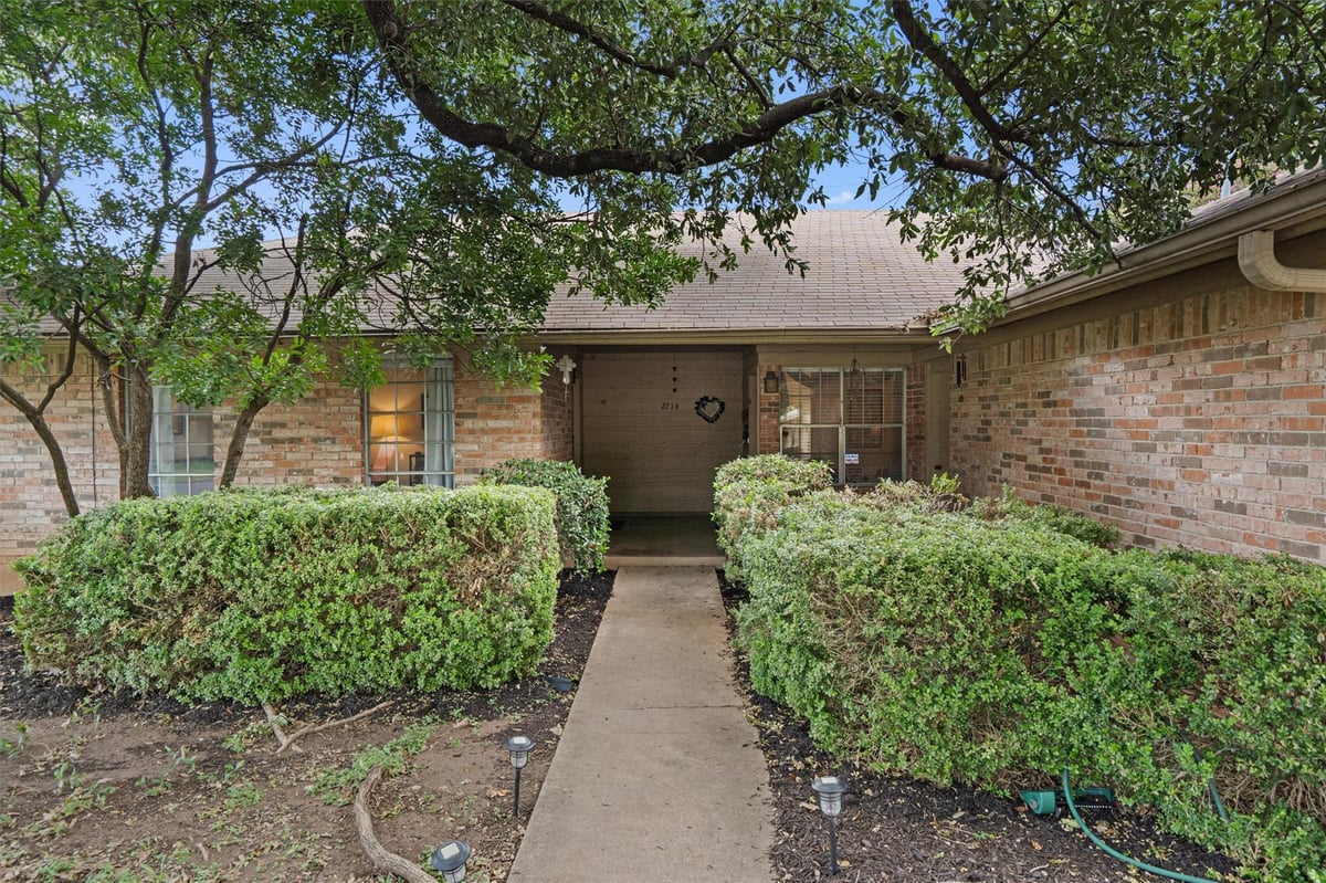 Primary bedroom at 2714 Thrushwood Dr - Northwest Terrace Sec 02, Austin, TX