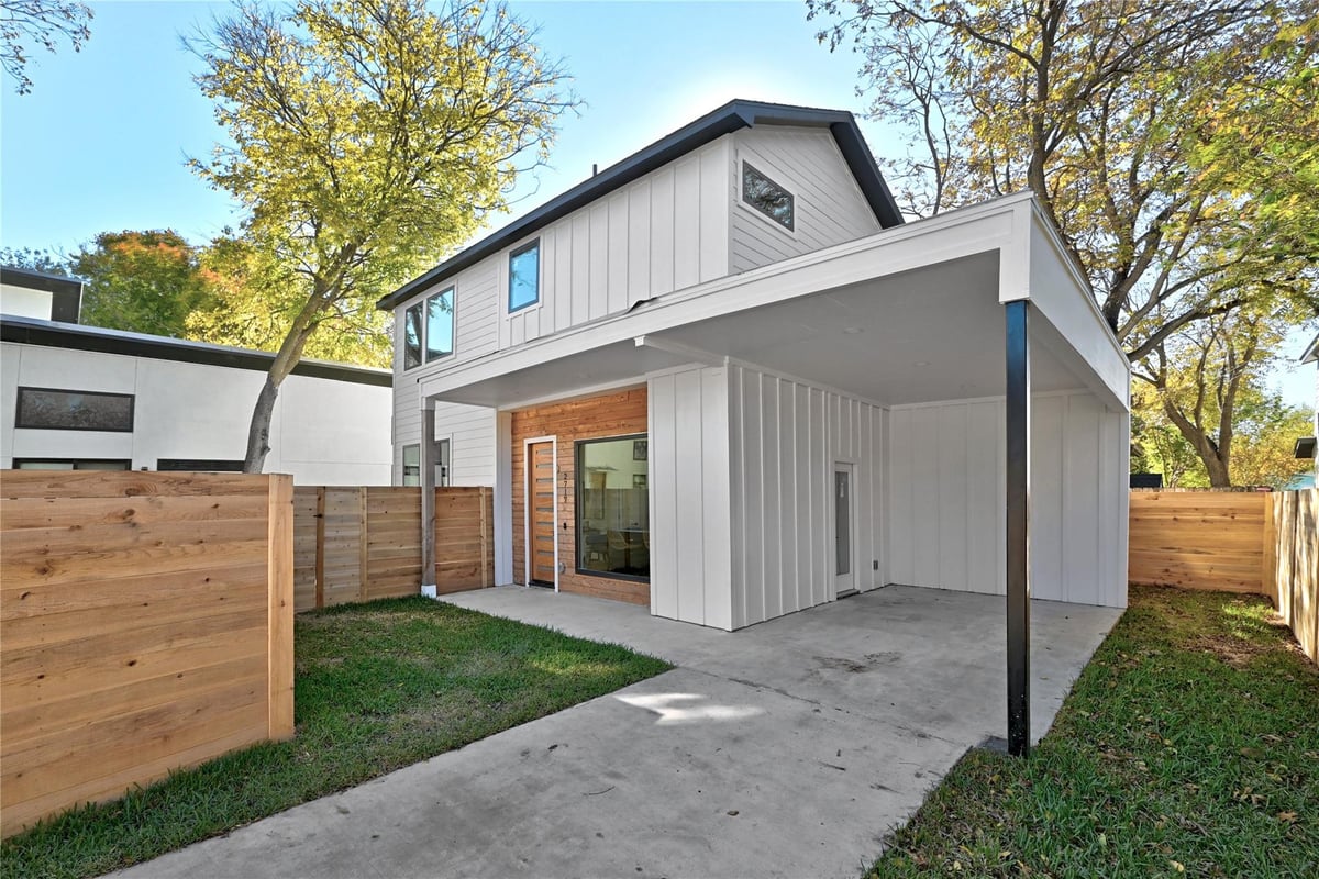 View 2717 Lyons RD Unit #2 in Jones I P 2717 Lyons RD Unit #2 - property photo 1 - Luxury home in Jones I P, Austin, TX