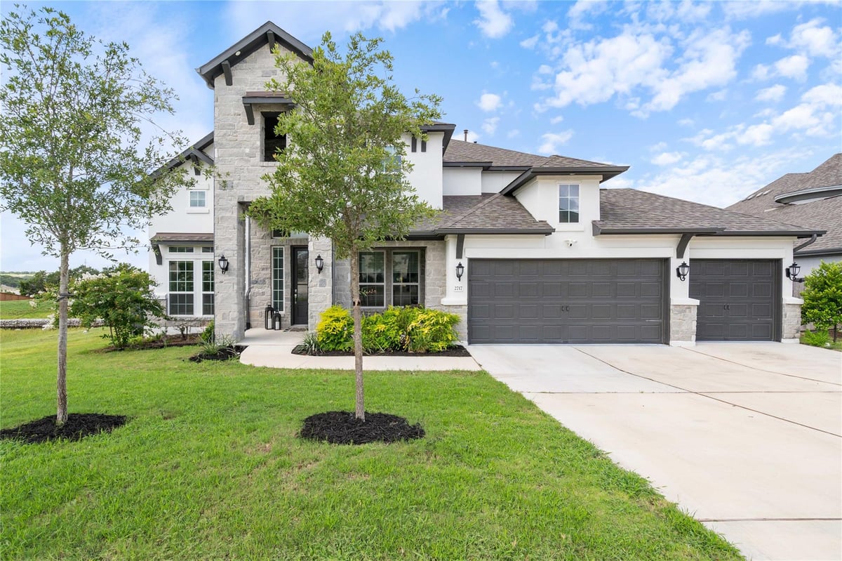 Living area at 2717 Painted Sky Bnd - 5 bed 4 bath home
