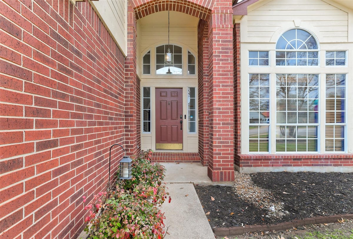Living area at 2721 Little Elm Trl - 3 bed 2 bath home