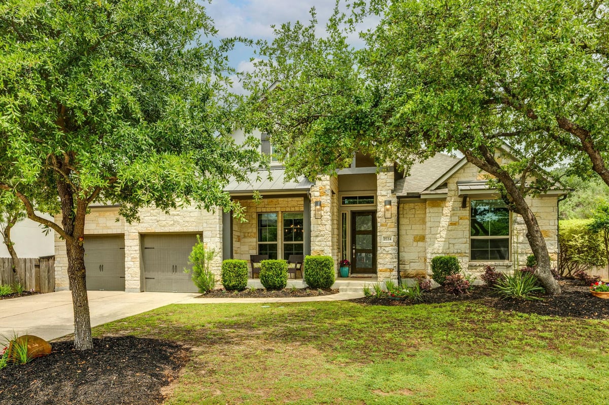 View 2724 Rain Song Dr in Bluffs At Crystal Falls Sec 3 2724 Rain Song Dr - property photo 1 - Luxury home in Bluffs At Crystal Falls Sec 3, Leander, TX