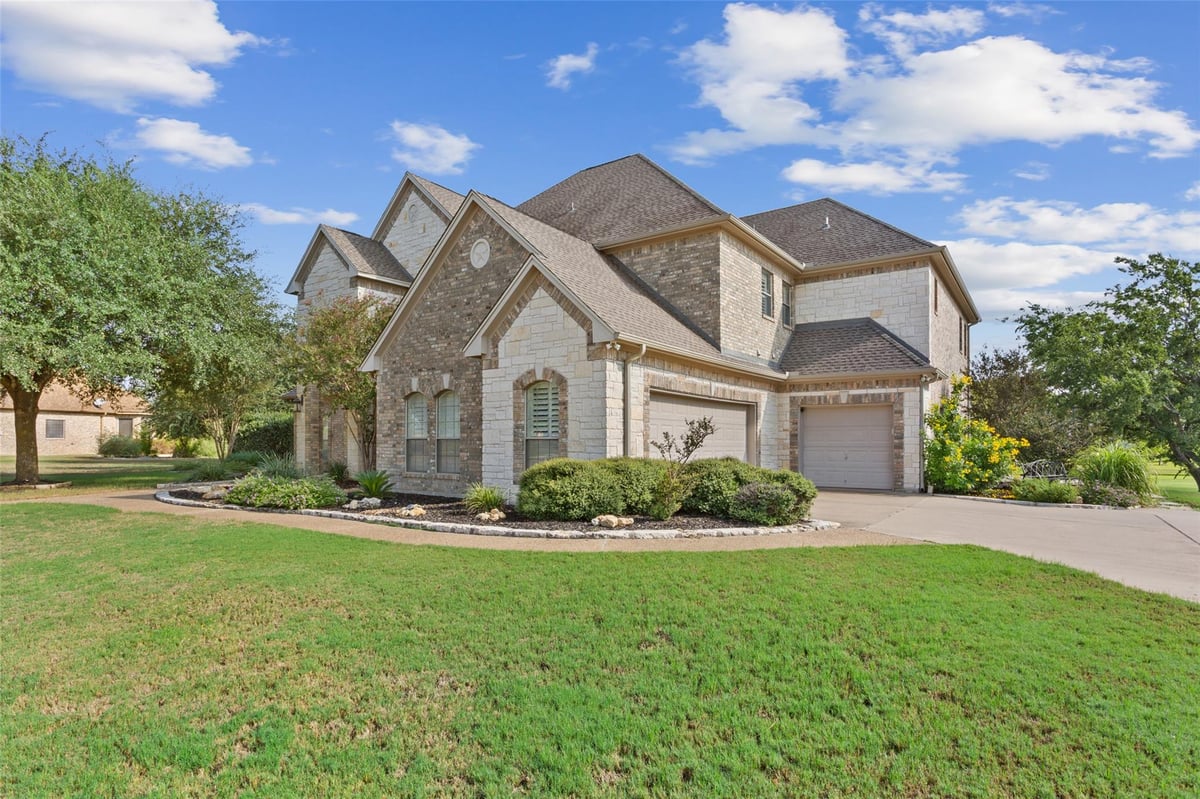 Living area at 2726 Winners Cir - 5 bed 4 bath home