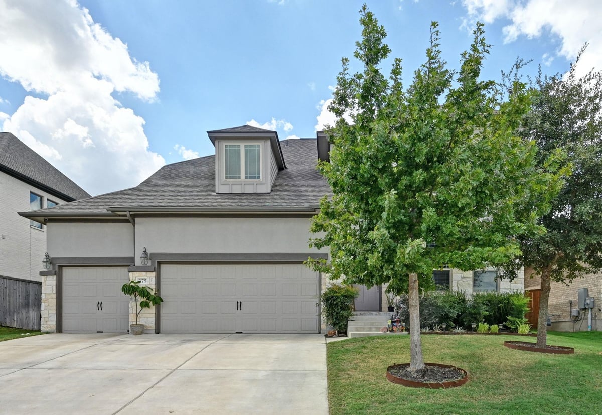 Living area at 275 Coyote Creek Way - 4 bed 3 bath home