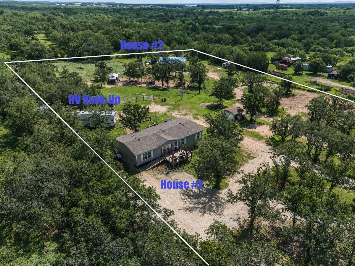 View 2755 Washburn RD in n/a 2755 Washburn RD - front exterior - Luxury home in n/a, Luling, TX