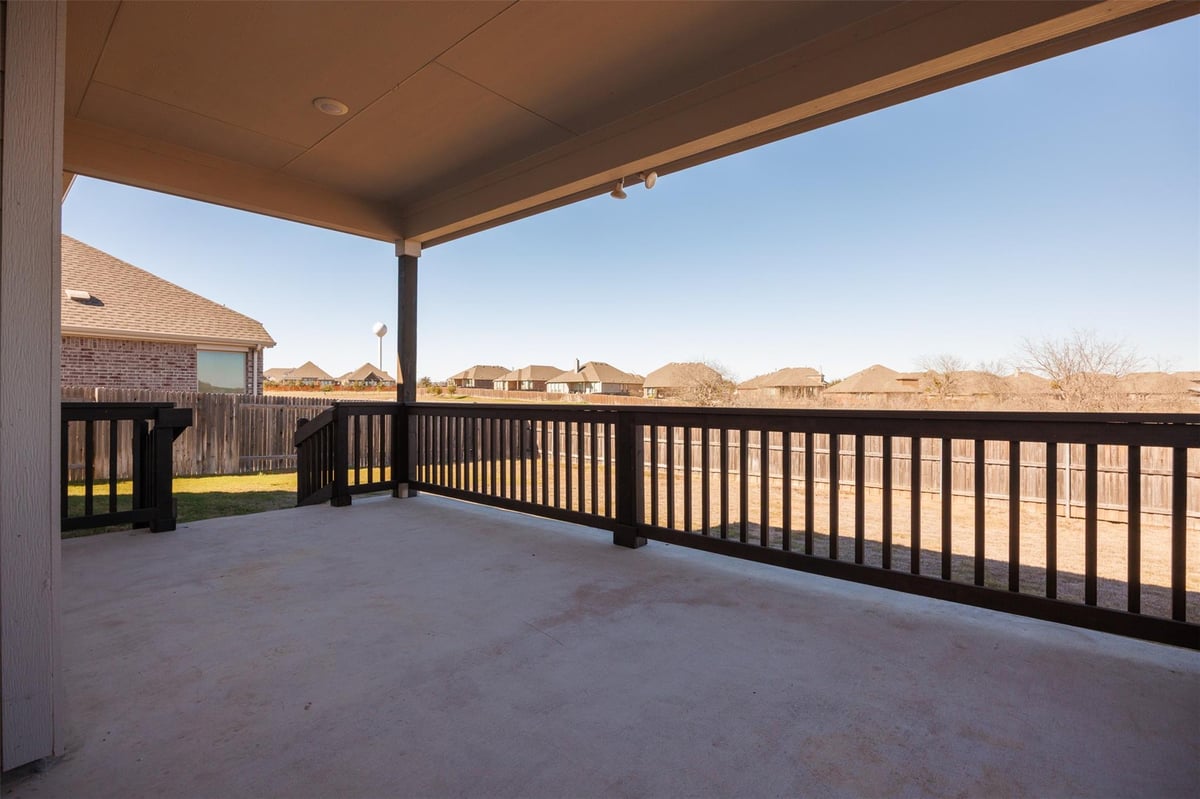 View 277 Biscayne Bay Bnd in Crosswinds Ph Two 277 Biscayne Bay Bnd - property photo 1 - Luxury home in Crosswinds Ph Two, Kyle, TX