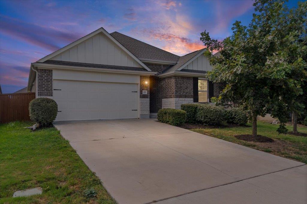 View 277 Spinnaker LOOP in Crosswinds Ph Two 277 Spinnaker LOOP - property photo 1 - Luxury home in Crosswinds Ph Two, Kyle, TX