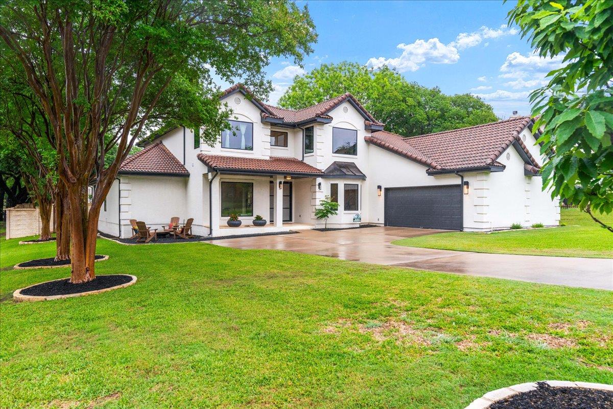 28 Lost Meadow Trl - front exterior - Luxury home in Hills Lakeway Ph 09, The Hills, TX